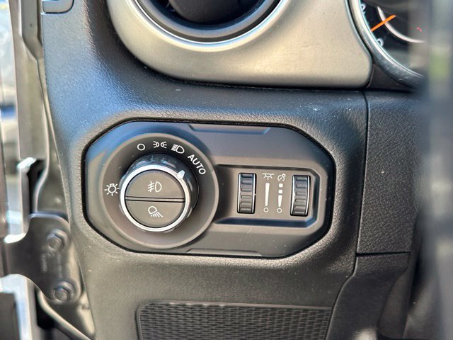 Used 2021 Jeep Gladiator Sport AWD/4WD image 11