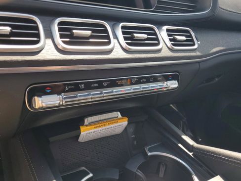 New 2026 Mercedes-Benz GLS 450 4MATIC image 33