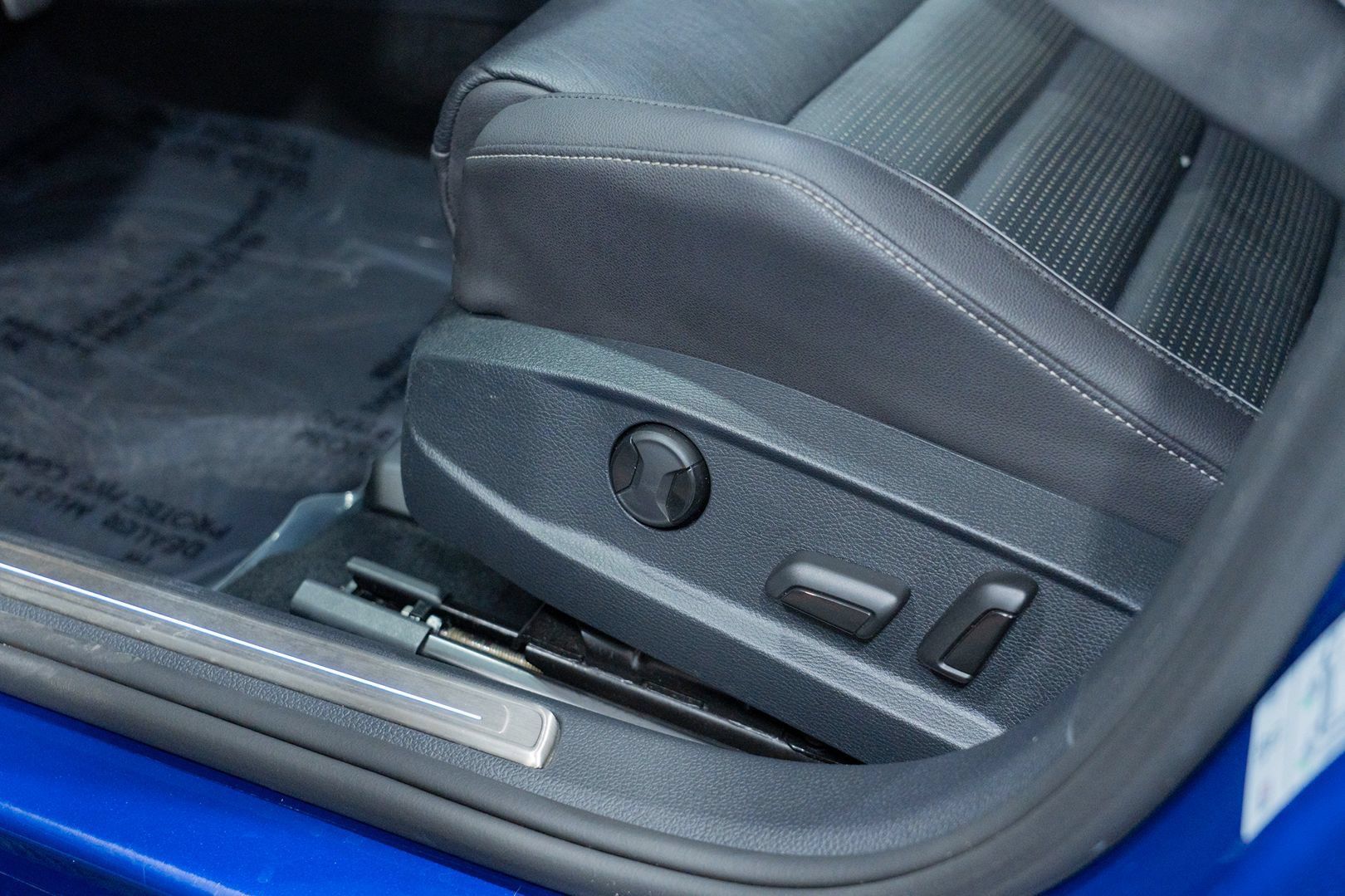 Used 2019 Volkswagen Golf 4-Door AWD/4WD image 17