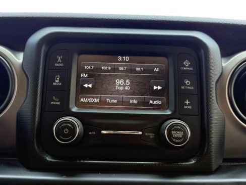 Used 2018 Jeep Wrangler Unlimited Sport S AWD/4WD image 21