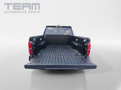 Used 2025 Toyota Tacoma SR image 13
