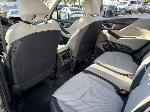 Used 2023 Subaru Forester image 11