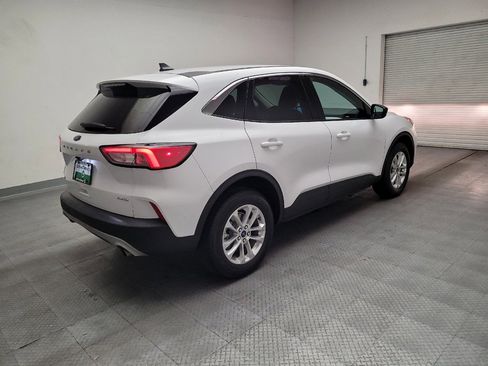 Used 2022 Ford Escape SE AWD/4WD image 9