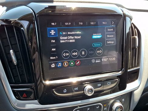 Used 2021 Chevrolet Traverse Premier AWD/4WD image 17