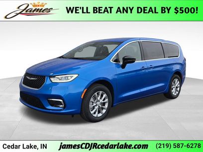 New 2026 Chrysler Pacifica Select