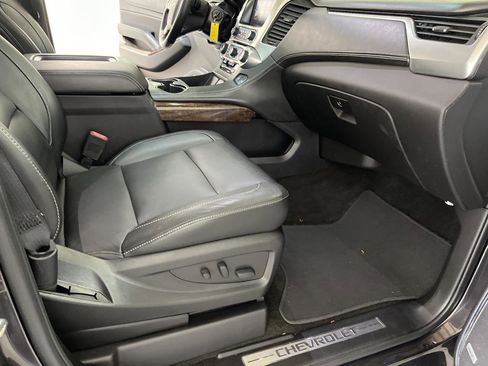 Used 2018 Chevrolet Tahoe LT image 12