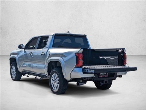 Used 2024 Toyota Tacoma SR5 image 9