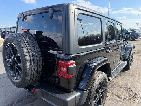 Used 2023 Jeep Wrangler Unlimited Sahara image 3