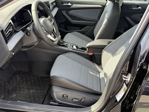 New 2026 Volkswagen Jetta SE image 12