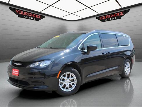 Used 2021 Chrysler Voyager Lxi image 1