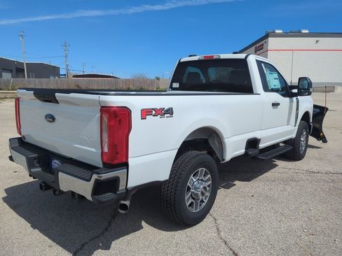 New 2025 Ford F350 XLT w/ FX4 Off-Road Package AWD/4WD image 8