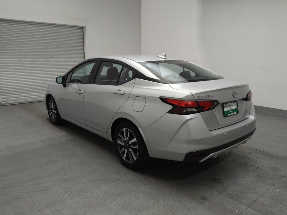 Used 2025 Nissan Versa SV FWD image 5