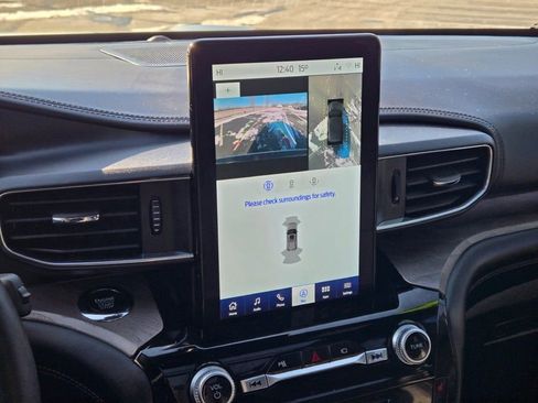 Used 2022 Ford Explorer Platinum w/ Equipment Group 601A image 31