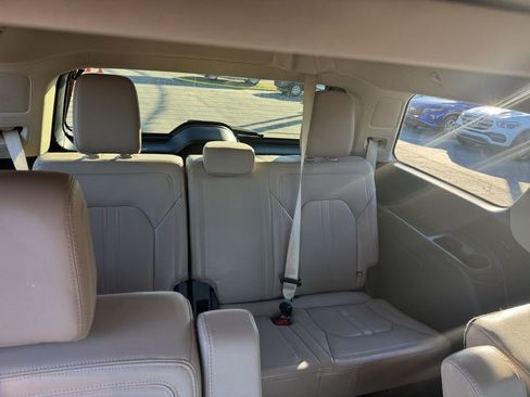 Certified 2024 Ford Expedition Limited image 25