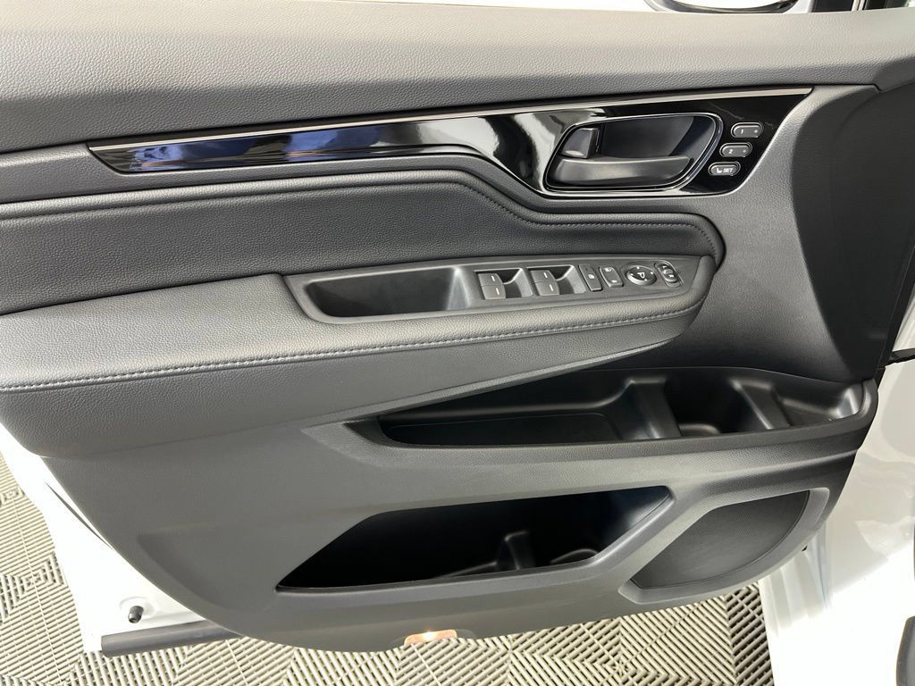 Certified 2026 Honda Odyssey Touring image 33