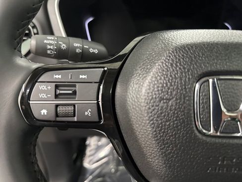 New 2025 Honda Pilot Touring image 33