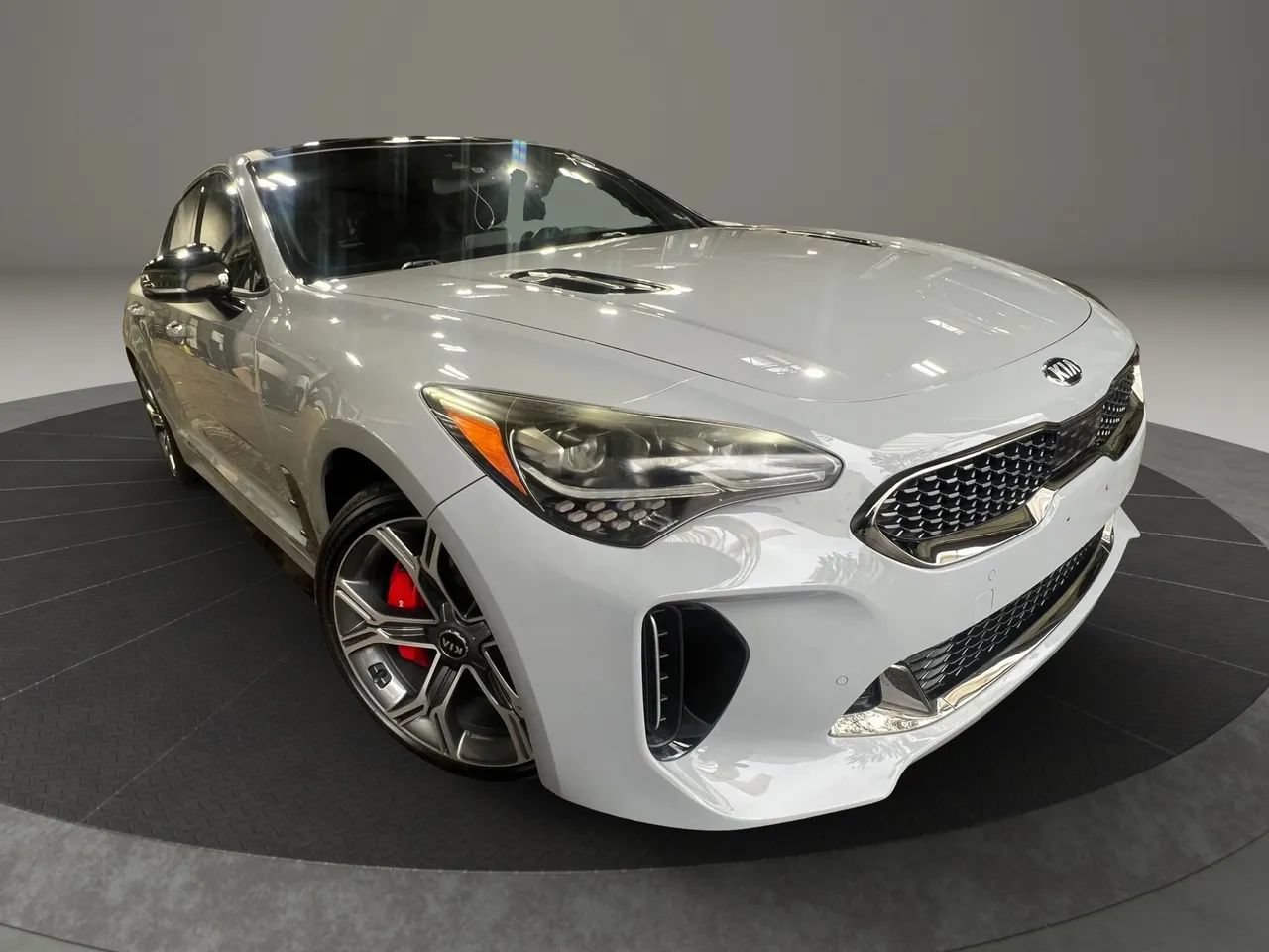 Used 2020 Kia Stinger GT1 AWD/4WD image 7
