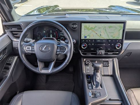 Certified 2025 Lexus GX 550 w/ Accessory Package (2T) AWD/4WD image 19
