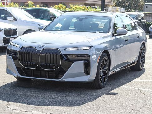 New 2026 BMW 740i 740i w/ Executive Package image 3