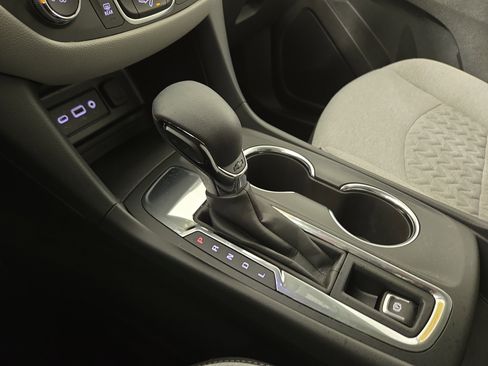 Certified 2023 Chevrolet Equinox LS w/ Driver Confidence II Package image 23