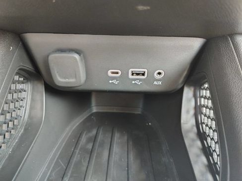 Certified 2023 Chevrolet TrailBlazer LT FWD image 33