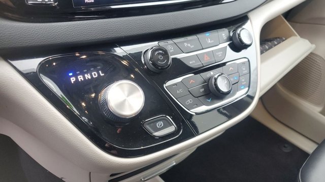 Used 2024 Chrysler Pacifica Touring-L FWD image 17