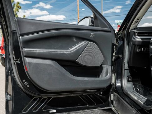 Used 2022 Ford Mustang Mach-E Select image 18