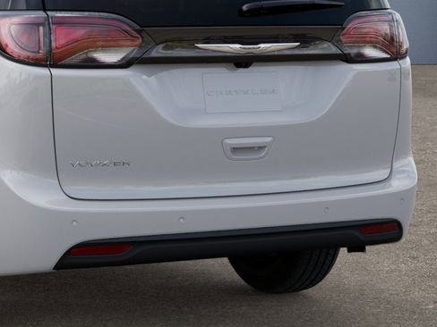 New 2026 Chrysler Voyager LX image 13