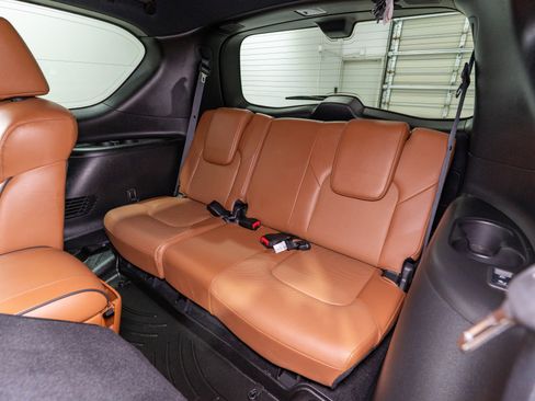 Used 2024 INFINITI QX80 Sensory AWD/4WD image 36