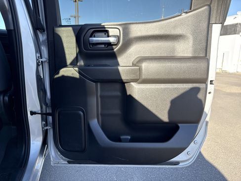 Used 2021 Chevrolet Silverado 1500 LT image 43