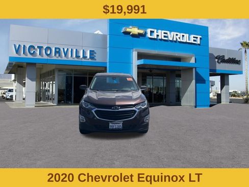 Used 2020 Chevrolet Equinox LT FWD image 2
