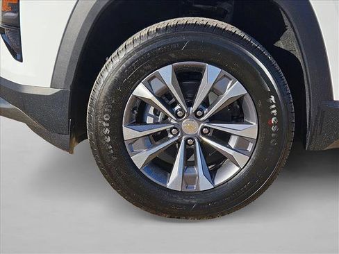 New 2026 Chevrolet Equinox LT image 10