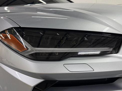 Used 2019 Lamborghini Urus image 4