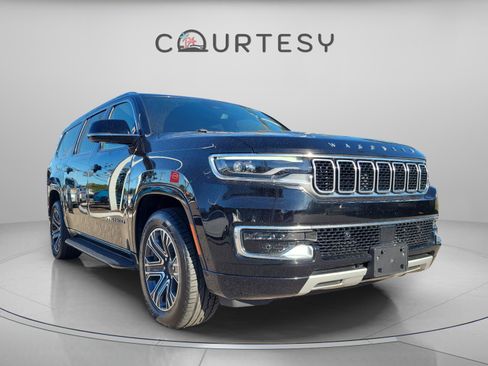 Used 2024 Jeep Wagoneer L Series II w/ Flexible Seating Group image 7