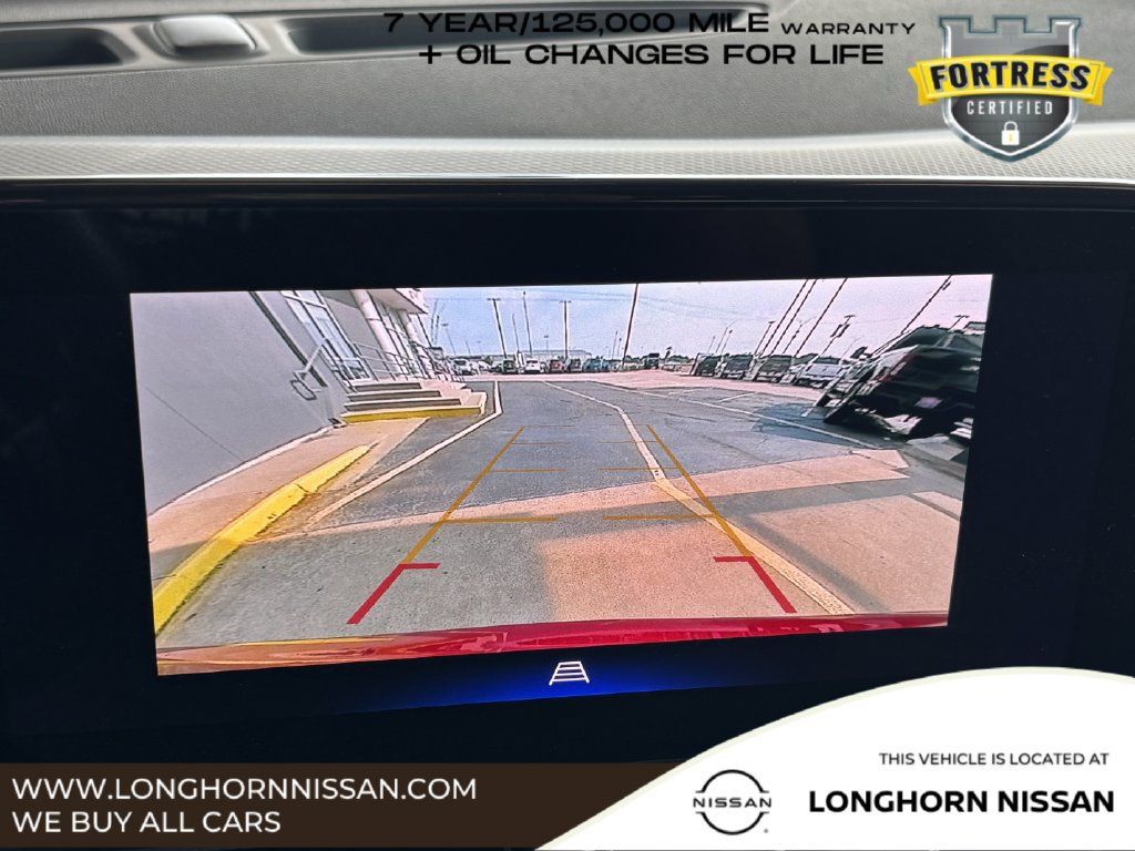 Used 2024 Chevrolet Trax RS w/ Sunroof Package FWD image 14