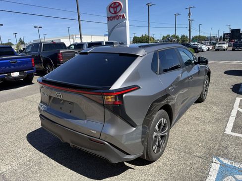 Used 2024 Toyota bZ4X AWD w/ Weather Package image 6
