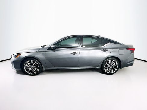 Used 2024 Nissan Altima 2.5 SL FWD image 4