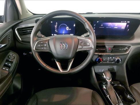 Used 2025 Buick Encore GX Preferred AWD/4WD image 5
