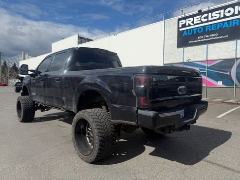 Used 2019 Ford F350 Lariat w/ Lariat Ultimate Package image 3