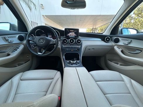 Used 2019 Mercedes-Benz GLC 300 4MATIC image 10