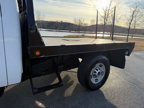 Used 2011 GMC Sierra 2500 W/T image 11