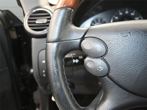 Used 2008 Mercedes-Benz CLK 550 Cabriolet image 7