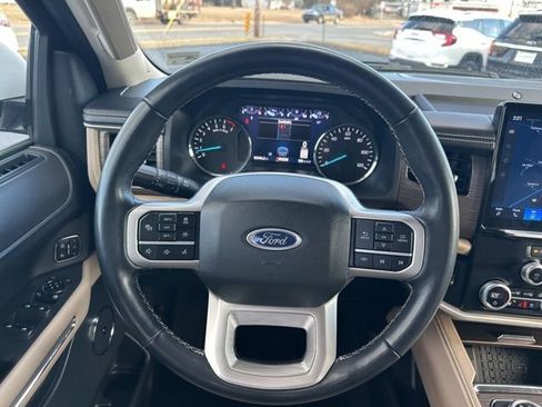 Used 2024 Ford Expedition Limited image 23