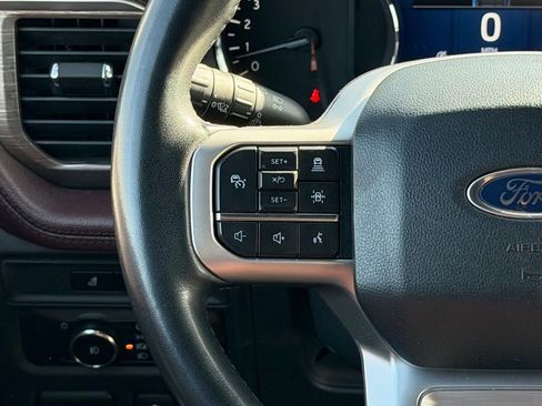 Used 2024 Ford Expedition Limited image 30