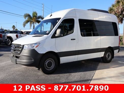Used 2025 Mercedes-Benz Sprinter 2500 image 4