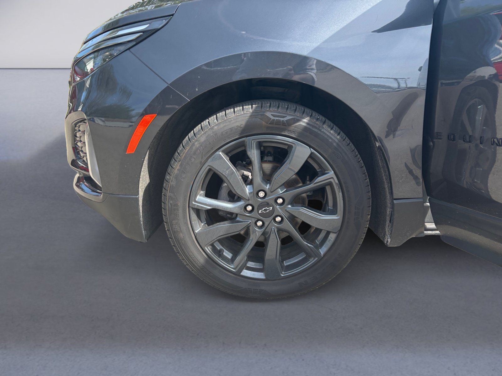 Used 2022 Chevrolet Equinox RS w/ LPO, Floor Liner Package FWD image 14