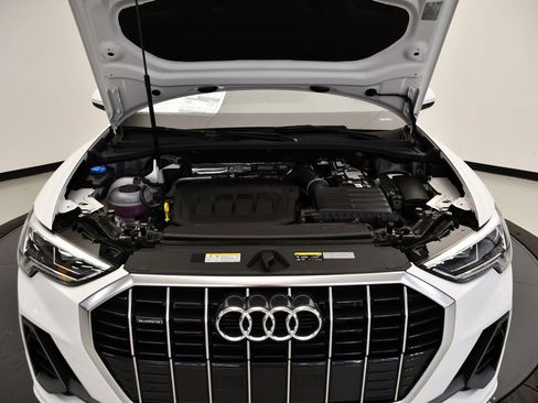 Used 2025 Audi Q3 2.0T Premium w/ Convenience Package image 13