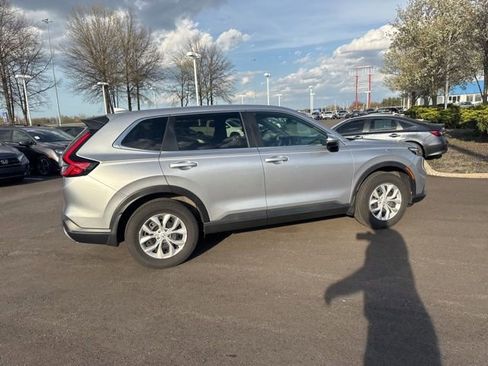Used 2025 Honda CR-V LX image 9