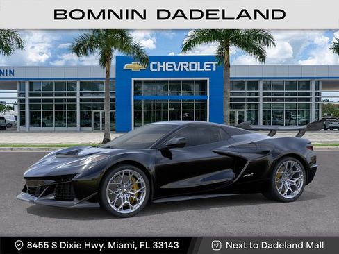 New 2026 Chevrolet Corvette ZR1 w/ ZR1 Carbon Fiber Aero Package RWD image 3