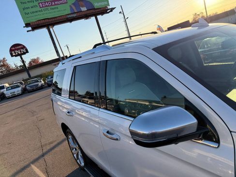 Used 2018 Ford Expedition Platinum RWD image 48